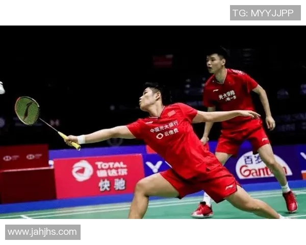 羽毛球战术深度解析：杭州羽毛球队的成功之道与训练策略探讨