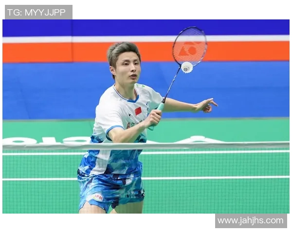 重庆羽毛球队在羽毛球节奏排名中创下新高展现卓越实力与团队合作精神