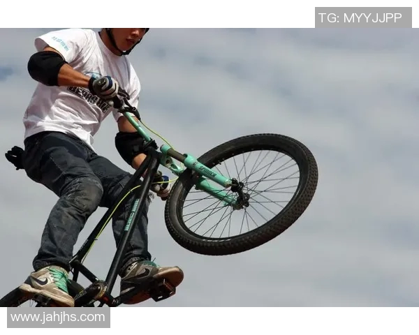 北京极限运动队创下新纪录助力极限运动节奏排名再创新高